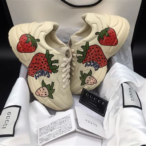 gucci sneakers strawberry